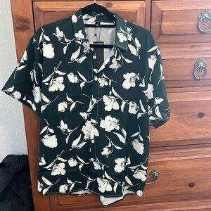 Lars Amadeus Hawaiian Floral Print Short Sleeves Button Down Tropical Shirt NWT